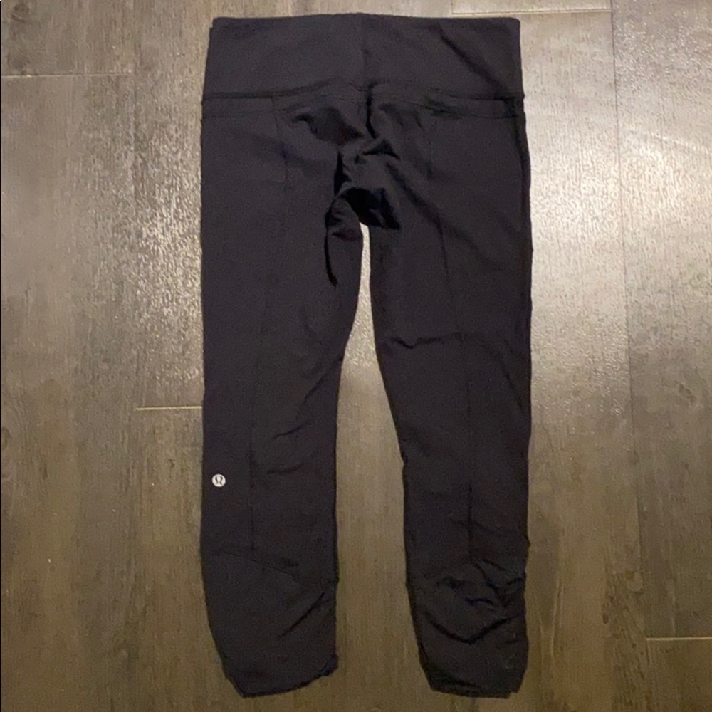 Lululemon black cinched leggings - Picture 3 of 5